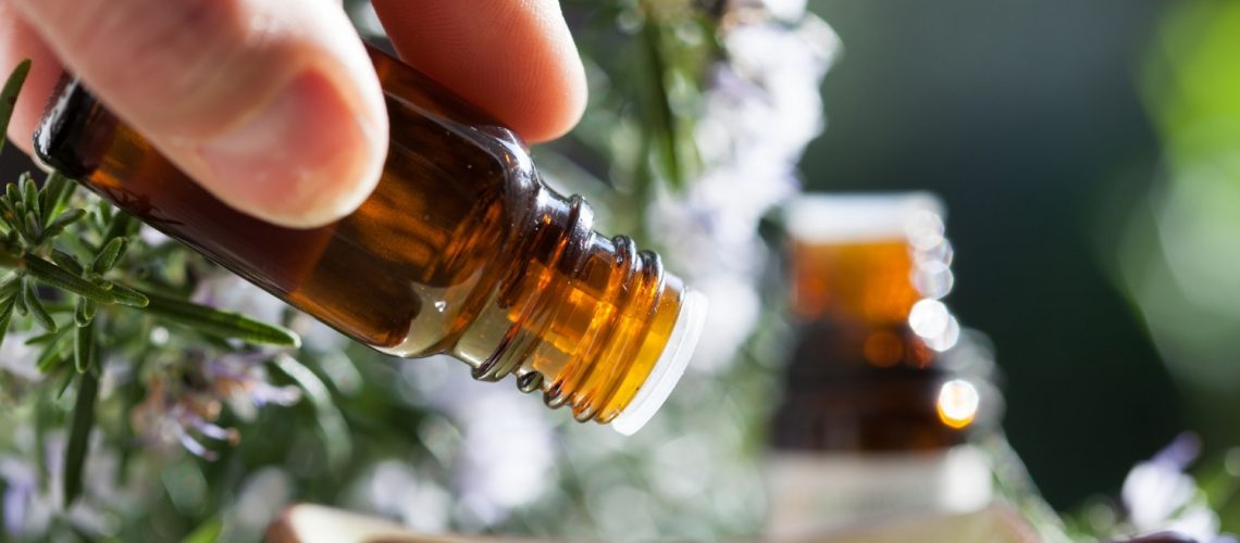 Blog 2 Photo - Essential Oil Quick Safety Tips